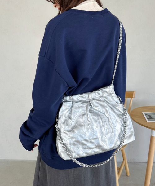 un+frame（アンフレーム）の「quilting chain shoulder bag／2WAYキルティングPUチェーンショルダーバッグ（ショルダーバッグ・レディース・ブラック/アイボリー/シルバー・FREE）」の3枚目の写真