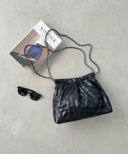 un+frame（アンフレーム）の「quilting chain shoulder bag／2WAYキルティングPUチェーンショルダーバッグ（ショルダーバッグ・レディース・ブラック/アイボリー/シルバー・FREE）」の6枚目の写真