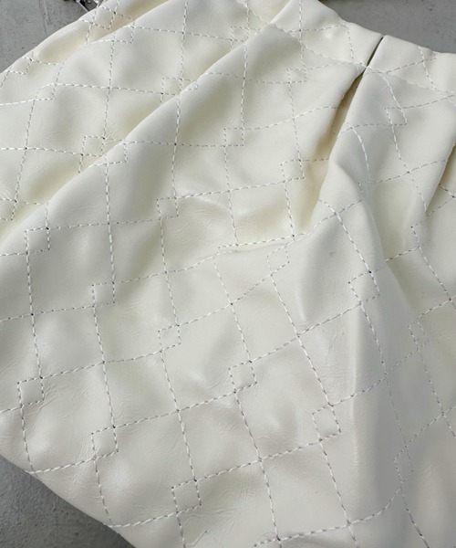 un+frame（アンフレーム）の「quilting chain shoulder bag／2WAYキルティングPUチェーンショルダーバッグ（ショルダーバッグ・レディース・ブラック/アイボリー/シルバー・FREE）」の21枚目の写真