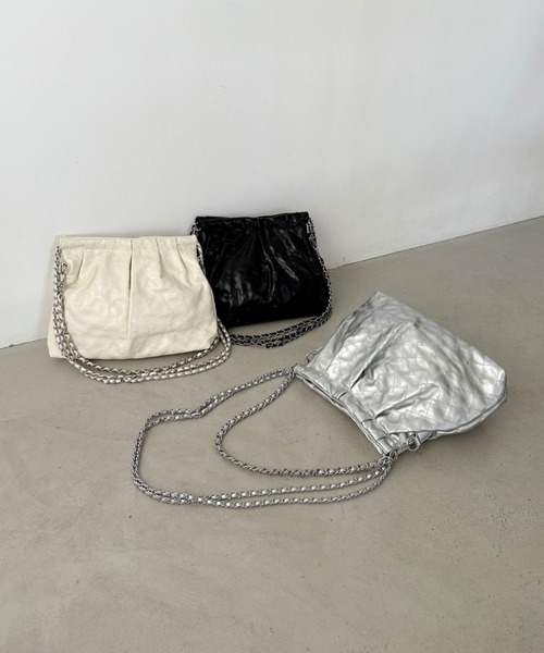 un+frame（アンフレーム）の「quilting chain shoulder bag／2WAYキルティングPUチェーンショルダーバッグ（ショルダーバッグ・レディース・ブラック/アイボリー/シルバー・FREE）」の8枚目の写真