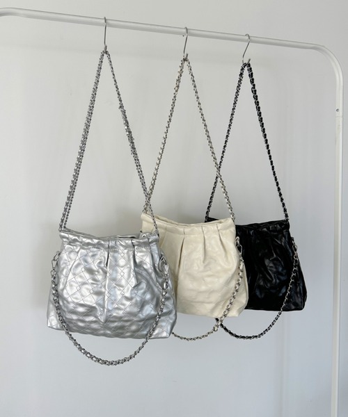 un+frame（アンフレーム）の「quilting chain shoulder bag／2WAYキルティングPUチェーンショルダーバッグ（ショルダーバッグ・レディース・ブラック/アイボリー/シルバー・FREE）」の11枚目の写真