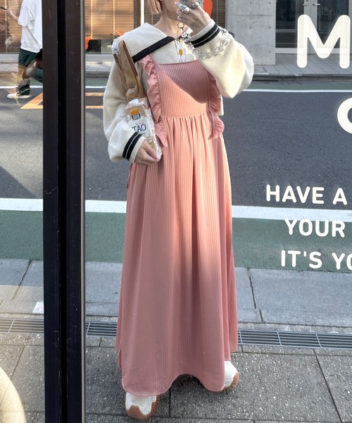 Alley by w closet(アリーバイダブルクローゼット)の「【Alley】フリルエプロンスカート(ワンピース・レディース・オフホワイト/ピンク・FREE)」の1枚目の写真