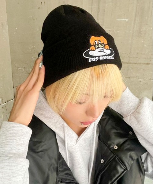 SPINNS（スピンズ）の「ドッグデザイン アクリルニットキャップ