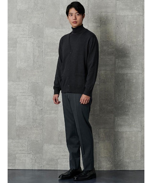 TRANS CONTINENTS(トランスコンチネンツ)の「TRANS CONTINENTS ファインゲージBIZニット カーディガン カーキ/ブラック/グレー/オレンジ/ネイビー(カーディガン/ボレロ・メンズ・ネイビー/ブラック/チャコールグレー/カーキ/オレンジ・M/L/LL)」の19枚目の写真