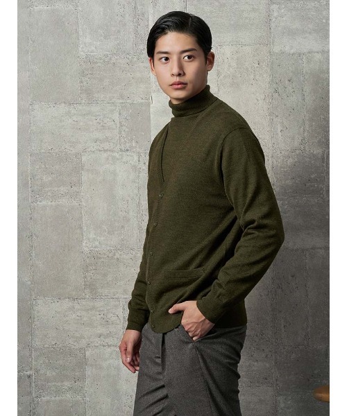 TRANS CONTINENTS(トランスコンチネンツ)の「TRANS CONTINENTS ファインゲージBIZニット カーディガン カーキ/ブラック/グレー/オレンジ/ネイビー(カーディガン/ボレロ・メンズ・ネイビー/ブラック/チャコールグレー/カーキ/オレンジ・M/L/LL)」の22枚目の写真