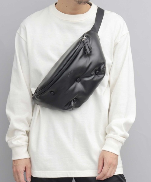 glabella（グラベラ）の「パデッド クッション PU ウエストバッグ（ボディバッグ/ウエストポーチ・メンズ・ブラック・FREE）」の22枚目の写真