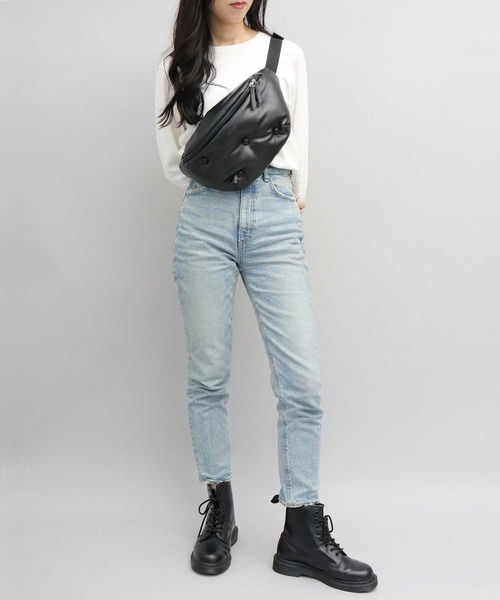 glabella（グラベラ）の「パデッド クッション PU ウエストバッグ（ボディバッグ/ウエストポーチ・メンズ・ブラック・FREE）」の19枚目の写真