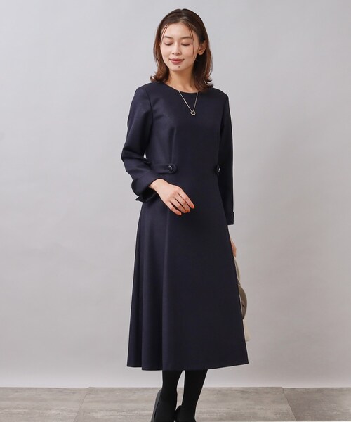 UNTITLED（アンタイトル）の「◆【日本製／通勤からオケージョンまで】ラメ混サキソニーワンピース（ワンピース・レディース・ライトベージュ/ダークグレー/ネイビー・50/00/01/03/44/02/48/46/04/42）」の3枚目の写真