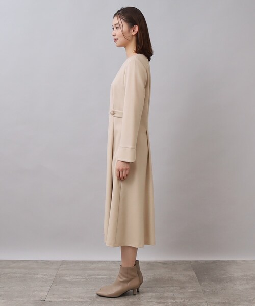 UNTITLED（アンタイトル）の「◆【日本製／通勤からオケージョンまで】ラメ混サキソニーワンピース（ワンピース・レディース・ライトベージュ/ダークグレー/ネイビー・50/00/01/03/44/02/48/46/04/42）」の6枚目の写真