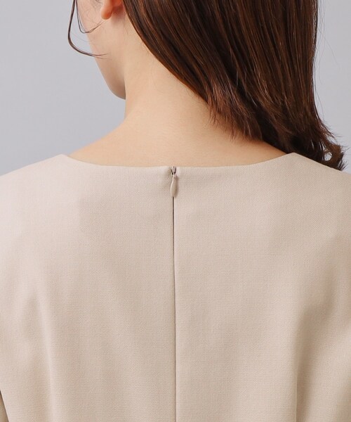 UNTITLED（アンタイトル）の「◆【日本製／通勤からオケージョンまで】ラメ混サキソニーワンピース（ワンピース・レディース・ライトベージュ/ダークグレー/ネイビー・50/00/01/03/44/02/48/46/04/42）」の9枚目の写真