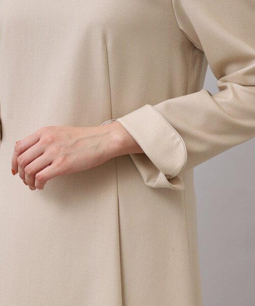 UNTITLED（アンタイトル）の「◆【日本製／通勤からオケージョンまで】ラメ混サキソニーワンピース（ワンピース・レディース・ライトベージュ/ダークグレー/ネイビー・50/00/01/03/44/02/48/46/04/42）」の11枚目の写真