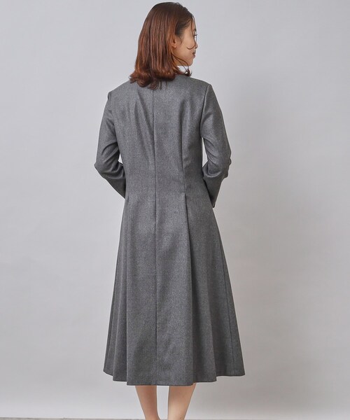 UNTITLED（アンタイトル）の「◆【日本製／通勤からオケージョンまで】ラメ混サキソニーワンピース（ワンピース・レディース・ライトベージュ/ダークグレー/ネイビー・50/00/01/03/44/02/48/46/04/42）」の16枚目の写真