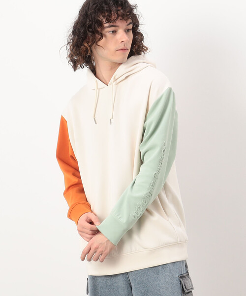 Purple&Yellow（パープルアンドイエロー）の「ＴＲダンボールニット 袖メッセージエンボス 配色パーカ（パーカー・メンズ・ネイビー/アイボリー・M/XL/L/S）」の6枚目の写真