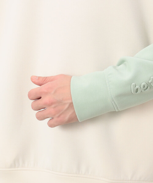 Purple&Yellow（パープルアンドイエロー）の「ＴＲダンボールニット 袖メッセージエンボス 配色パーカ（パーカー・メンズ・ネイビー/アイボリー・M/XL/L/S）」の22枚目の写真