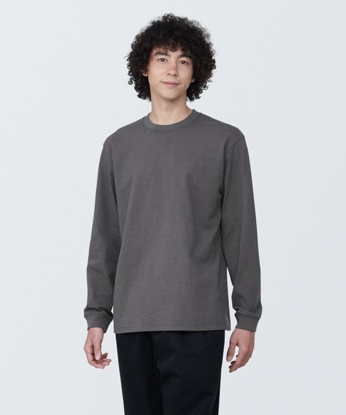 無印良品（ムジルシリョウヒン）の「紳士　洗いざらし太番手クルーネック長袖Ｔシャツ（Tシャツ/カットソー・メンズ・グレー/ネイビー系/ブラック/ライトオレンジ系/ホワイト/ダークグレー/ブルー系1・M/L/XL/S）」の4枚目の写真