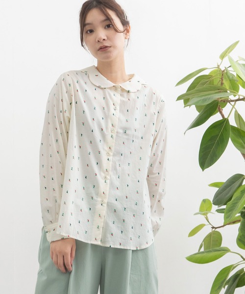 POU DOU DOU（プードゥドゥ）の「花びら衿ブラウス（シャツ/ブラウス・レディース・オフホワイト/ネイビー/キナリ・3）」の8枚目の写真