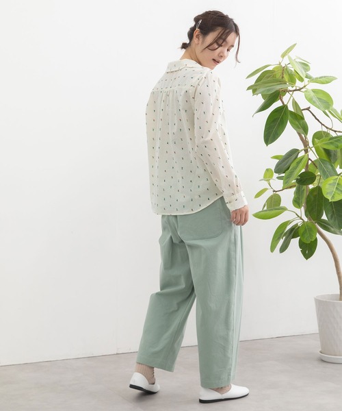 POU DOU DOU（プードゥドゥ）の「花びら衿ブラウス（シャツ/ブラウス・レディース・オフホワイト/ネイビー/キナリ・3）」の11枚目の写真