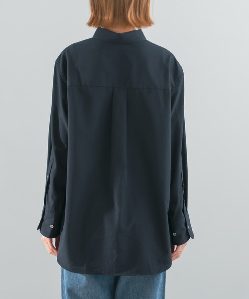 URBAN RESEARCH ROSSO WOMEN（アーバンリサーチ　ロッソ）の「イージーケアオーバーシャツ（シャツ/ブラウス・レディース・ホワイト/ネイビー/ストライプ・FREE）」の13枚目の写真