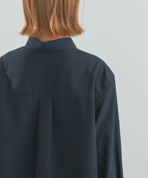 URBAN RESEARCH ROSSO WOMEN（アーバンリサーチ　ロッソ）の「イージーケアオーバーシャツ（シャツ/ブラウス・レディース・ホワイト/ネイビー/ストライプ・FREE）」の6枚目の写真
