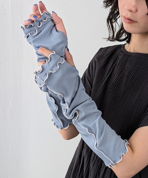 emesuelee(エメスーリー)の「冷感リブ生地UV手袋 40cm 45cm(アームカバー・レディース・ブルー/ブラック/ライトグレー/グレー系1/ブラック系1/ブルー系1・フリー)」の6枚目の写真