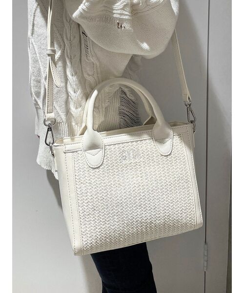 GYDA（ジェイダ）の「mix material BOXバッグ（ハンドバッグ・レディース・オフホワイト/ブラック・FREE）」の4枚目の写真