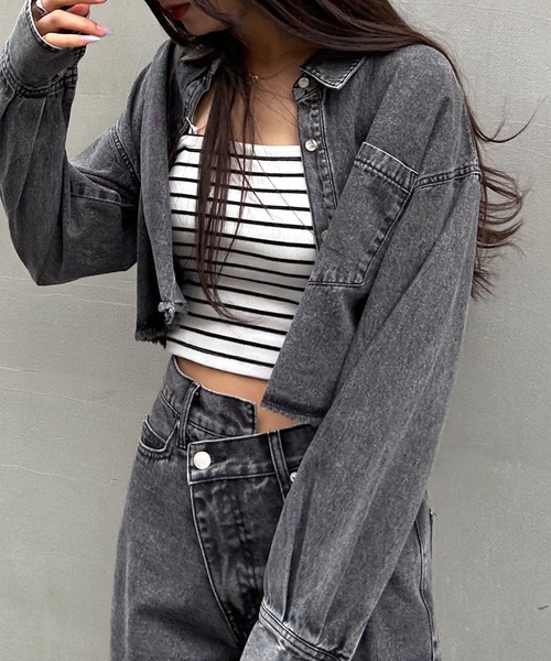 INGNI（イング）の「クロップド丈デニムシャツ／Ａ（シャツ/ブラウス・レディース・グレー/ブルー系その他3・M）」の2枚目の写真