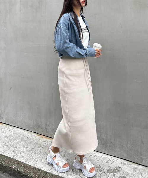 INGNI（イング）の「クロップド丈デニムシャツ／Ａ（シャツ/ブラウス・レディース・グレー/ブルー系その他3・M）」の11枚目の写真