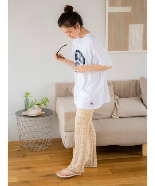 NutmegMills（ナツメグミルズ）の「NUTMEG別注 ビッグロゴTee（Tシャツ/カットソー・レディース・オフホワイト/チャコールグレー/ライトグレー・FREE）」の13枚目の写真