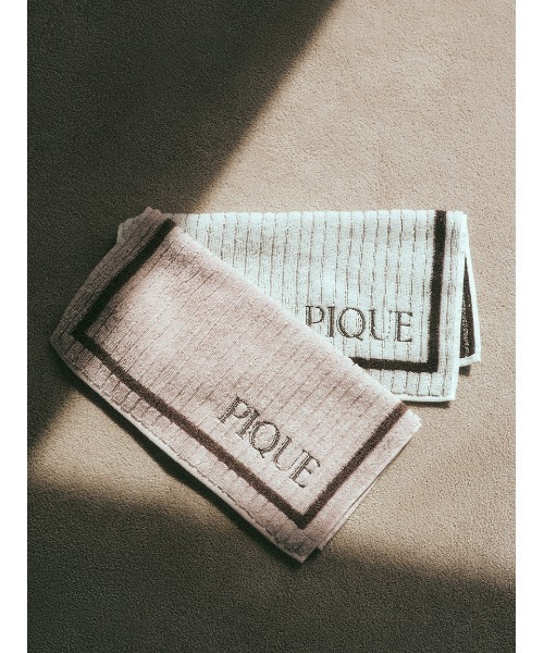 gelato pique(ジェラートピケ)の「トリムロゴ刺繍ハンドタオル(ハンカチ/ハンドタオル・レディース・ピンク/オフホワイト・FREE)」の3枚目の写真