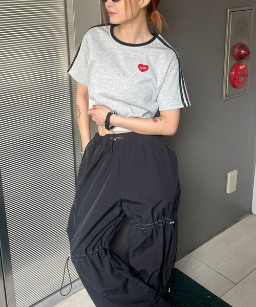 WHO'S WHO gallery(フーズフーギャラリー)の「【SLOPPY/スロッピー】ハートラインTEE(Tシャツ/カットソー・レディース・グレー/オフホワイト/ブラック/レッド/ネイビー/レッド系その他/ブラック系その他/ブルー系その他/カーキ・FREE)」の19枚目の写真