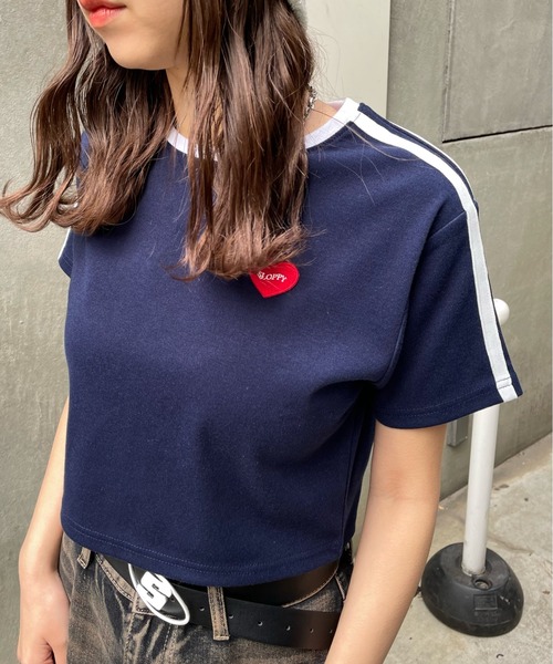 WHO'S WHO gallery(フーズフーギャラリー)の「【SLOPPY/スロッピー】ハートラインTEE(Tシャツ/カットソー・レディース・グレー/オフホワイト/ブラック/レッド/ネイビー/レッド系その他/ブラック系その他/ブルー系その他/カーキ・FREE)」の10枚目の写真