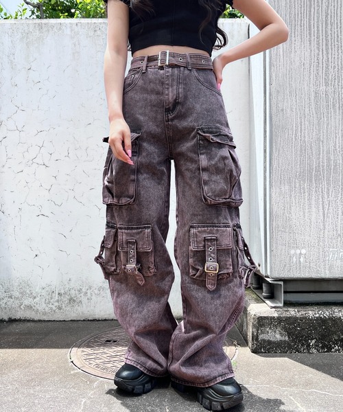 Figments（フィグメンツ）の「マルチカーゴワイドデニムパンツ（デニムパンツ・レディース・ブラック/パープル・LARGE/MEDIUM）」の2枚目の写真