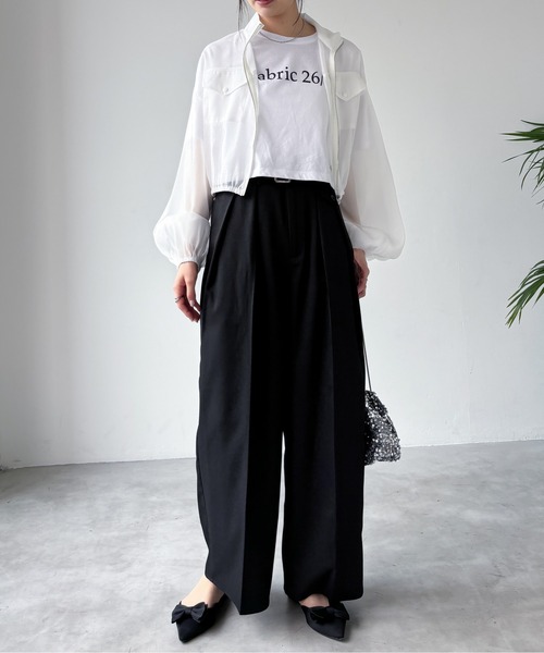 EPIMI E'PIMMY（エピミエピミー）の「ショート丈シアースタンドブルゾン（シャツ/ブラウス・レディース・オフホワイト/チャコールグレー/ブルー/ピンクベージュ・MEDIUM）」の22枚目の写真