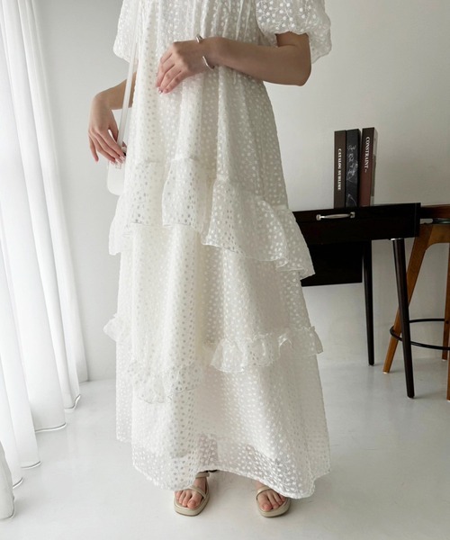 one after another NICE CLAUP（ワンアフターアナザーナイスクラップ）の「フリルティアードワンピース（ワンピース・レディース・オフホワイト/サックスブルー・FREE）」の7枚目の写真