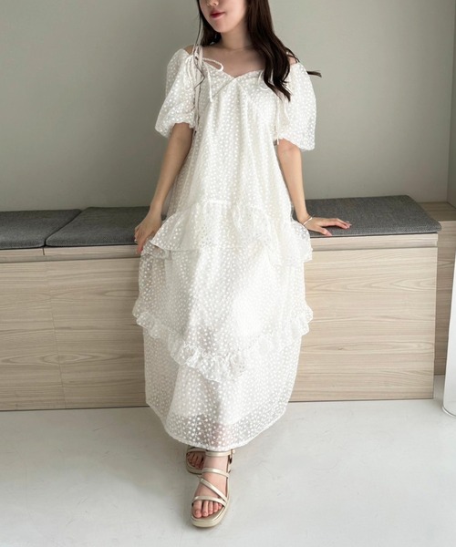 one after another NICE CLAUP（ワンアフターアナザーナイスクラップ）の「フリルティアードワンピース（ワンピース・レディース・オフホワイト/サックスブルー・FREE）」の12枚目の写真