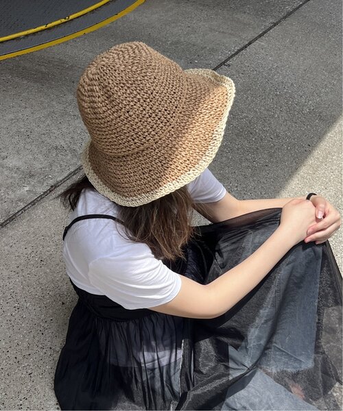 LBC(エルビーシー)の「ライン配色ペーパーハット(ハット・レディース・ベージュ/チャコール・FREE)」の2枚目の写真