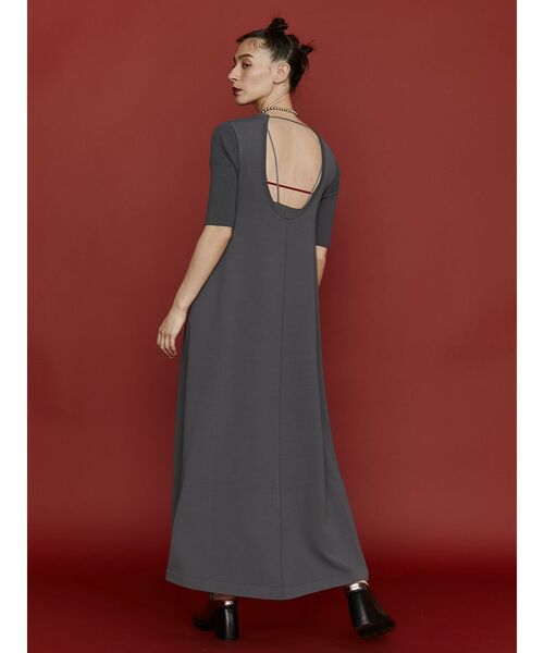 UN3D.（アンスリード）の「BACK OPEN TENT KNIT OP / バックオープン