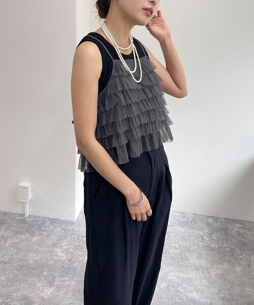 fredy emue（フレディエミュ）の「チュールキャミビスチェ（キャミソール・レディース・アイボリー/チャコールグレー・38）」の2枚目の写真