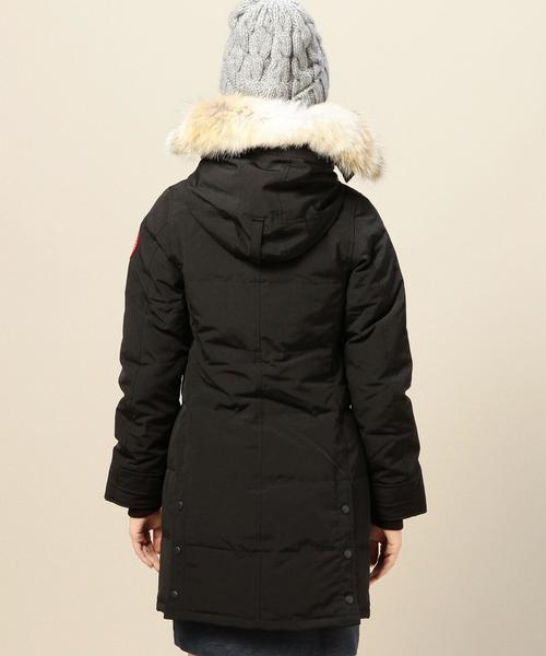 CANADA GOOSE(カナダグース)の「BY CANADA GOOSE MACKENZIE ダウンジャケット(ダウンジャケット/コート・レディース・ブラック/ベージュ・SMALL/MEDIUM)」の3枚目の写真