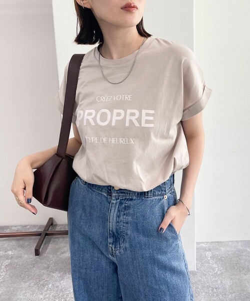 fredy emue(フレディエミュ)の「シルケット袖ロールロゴTシャツ(Tシャツ/カットソー・レディース・カーキ/チャコールグレー/オフホワイト/ベージュ・38)」の2枚目の写真