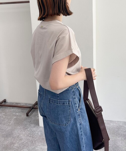 fredy emue(フレディエミュ)の「シルケット袖ロールロゴTシャツ(Tシャツ/カットソー・レディース・カーキ/チャコールグレー/オフホワイト/ベージュ・38)」の21枚目の写真
