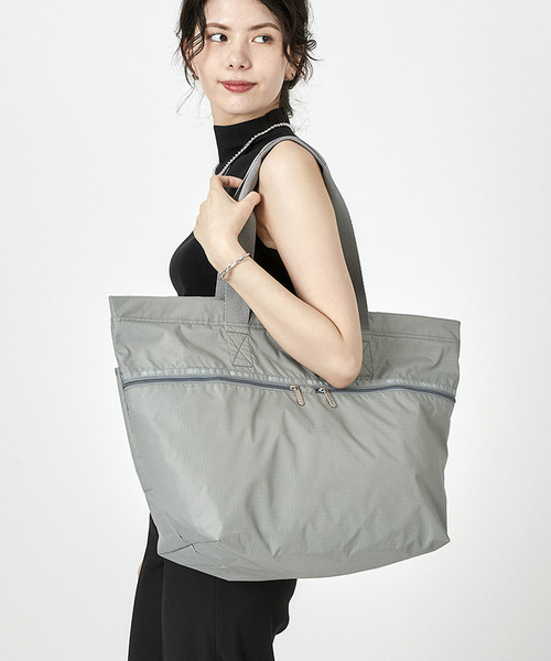 LeSportsac（レスポートサック）の「CARLIN ZIP TOP TOTE BAG