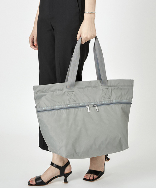 LeSportsac（レスポートサック）の「CARLIN ZIP TOP TOTE BAG