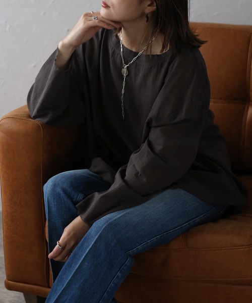 Bonjour Sagan(ボンジュールサガン)の「シアークルーネックプルオーバーブラウス(シャツ/ブラウス・レディース・アイボリー/チャコールグレー/カーキブラウン・FREE)」の12枚目の写真