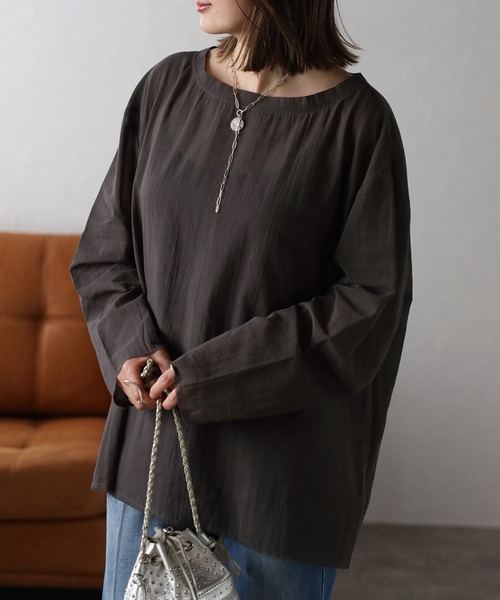 Bonjour Sagan(ボンジュールサガン)の「シアークルーネックプルオーバーブラウス(シャツ/ブラウス・レディース・アイボリー/チャコールグレー/カーキブラウン・FREE)」の11枚目の写真
