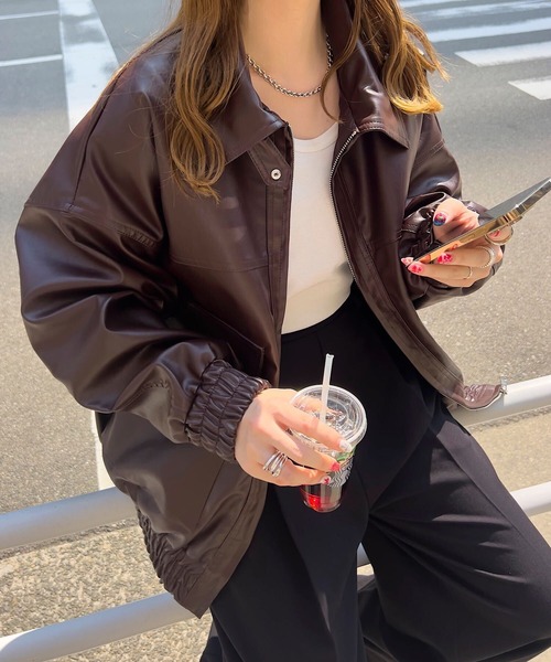 KOBE LETTUCE（コウベレタス）の「ファー襟付2Wayフェイクレザージップ