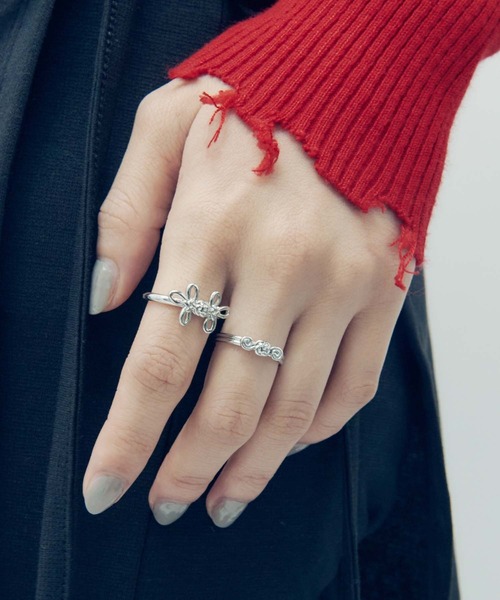 GOLDY(ゴールディ)の「チャイナ ブレード セット リング(リング・レディース・シルバー/ゴールド/シルバー系その他/ゴールド系その他・FREE)」の2枚目の写真