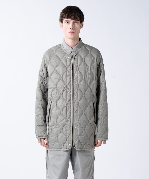 TAION（タイオン）の「【TAION(タイオン)】〈ユニセックス〉ミリタリー M65 ライナーWジップ ダウンジャケット-ソフトシェル（ダウンジャケット/コート・メンズ・ブラック/オフホワイト/ブラック系6/ダークネイビー/オリーブ/ダークグリーン系/グレイッシュベージュ/ダークオリーブ/ダークパープル/ダークグリーン/ドット・XL/M/L/S/XS/2XL）」の17枚目の写真