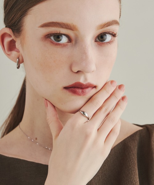 ciite' surgical stainless(シーテサージカルステンレス)の「【 金属アレルギー対応 】 ニュアンスリング サージカルステンレス (リング・レディース・シルバー/ゴールド・11号/13号)」の2枚目の写真