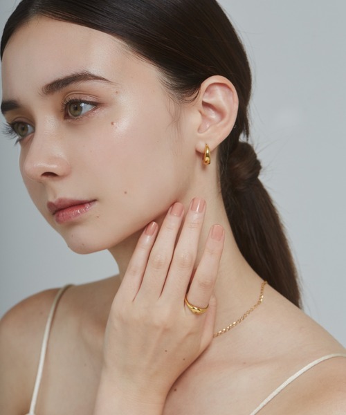 ciite' surgical stainless(シーテサージカルステンレス)の「【 金属アレルギー対応 】 ニュアンスリング サージカルステンレス (リング・レディース・シルバー/ゴールド・11号/13号)」の5枚目の写真